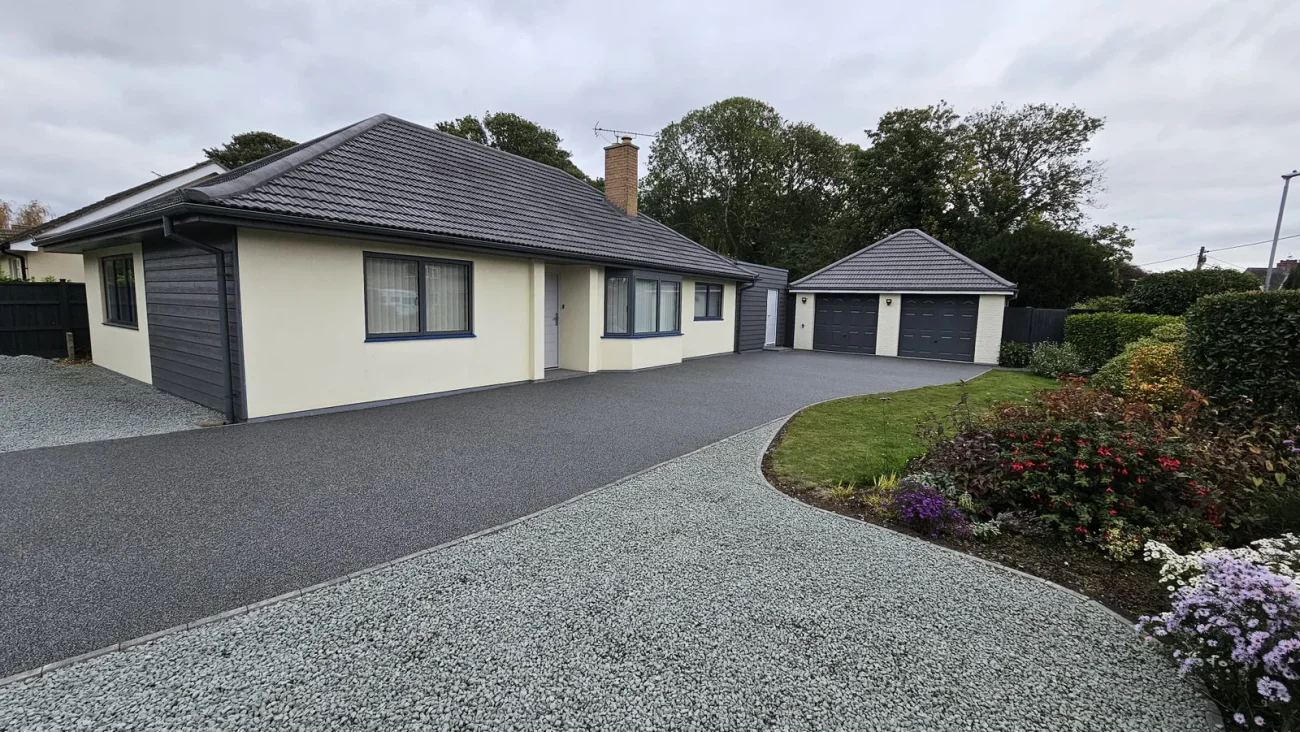 Why Summer Is the Best Time to Lay a Resin Driveway