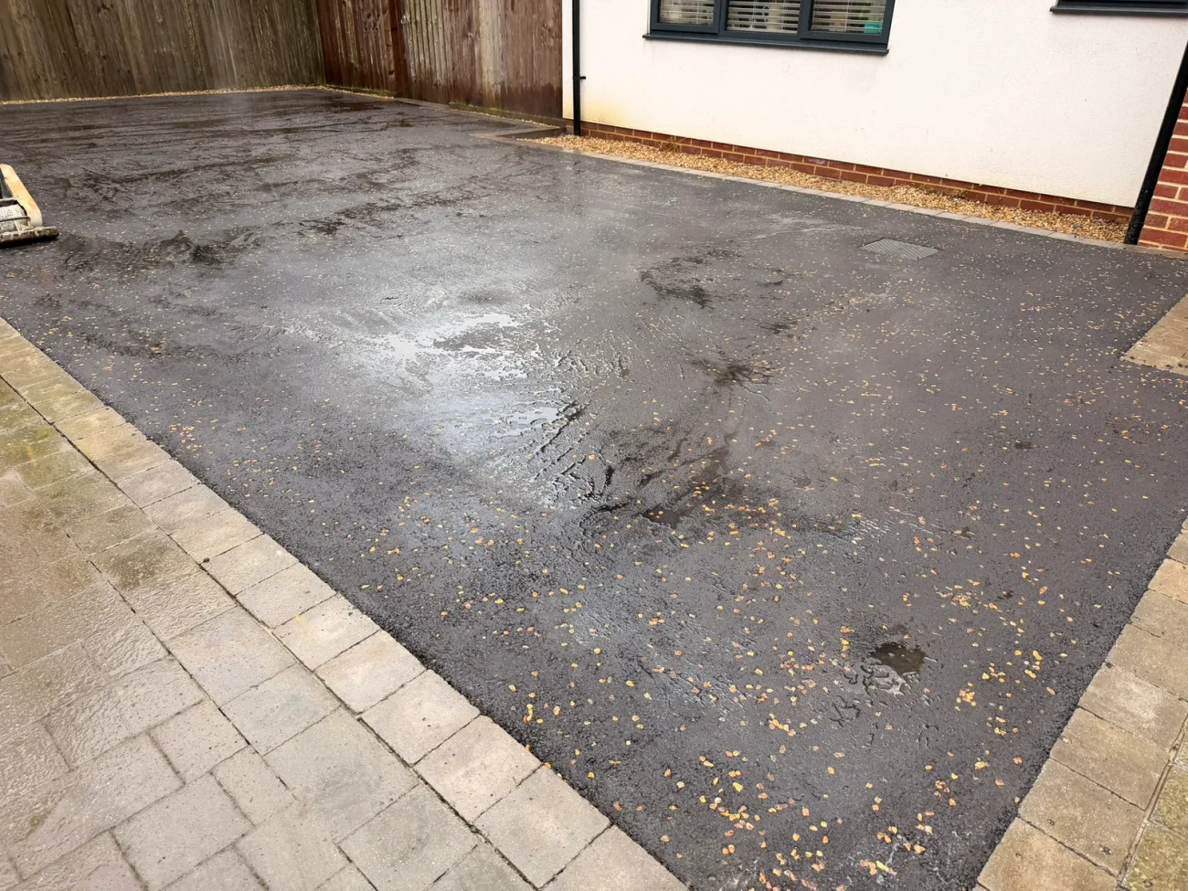 Shingle-dressed tarmac driveway in Colkirk